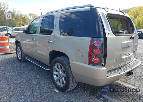 2013 GMC Yukon Denali z USA, uszkodzony, nr VIN 1GKS2EEF2DR195635